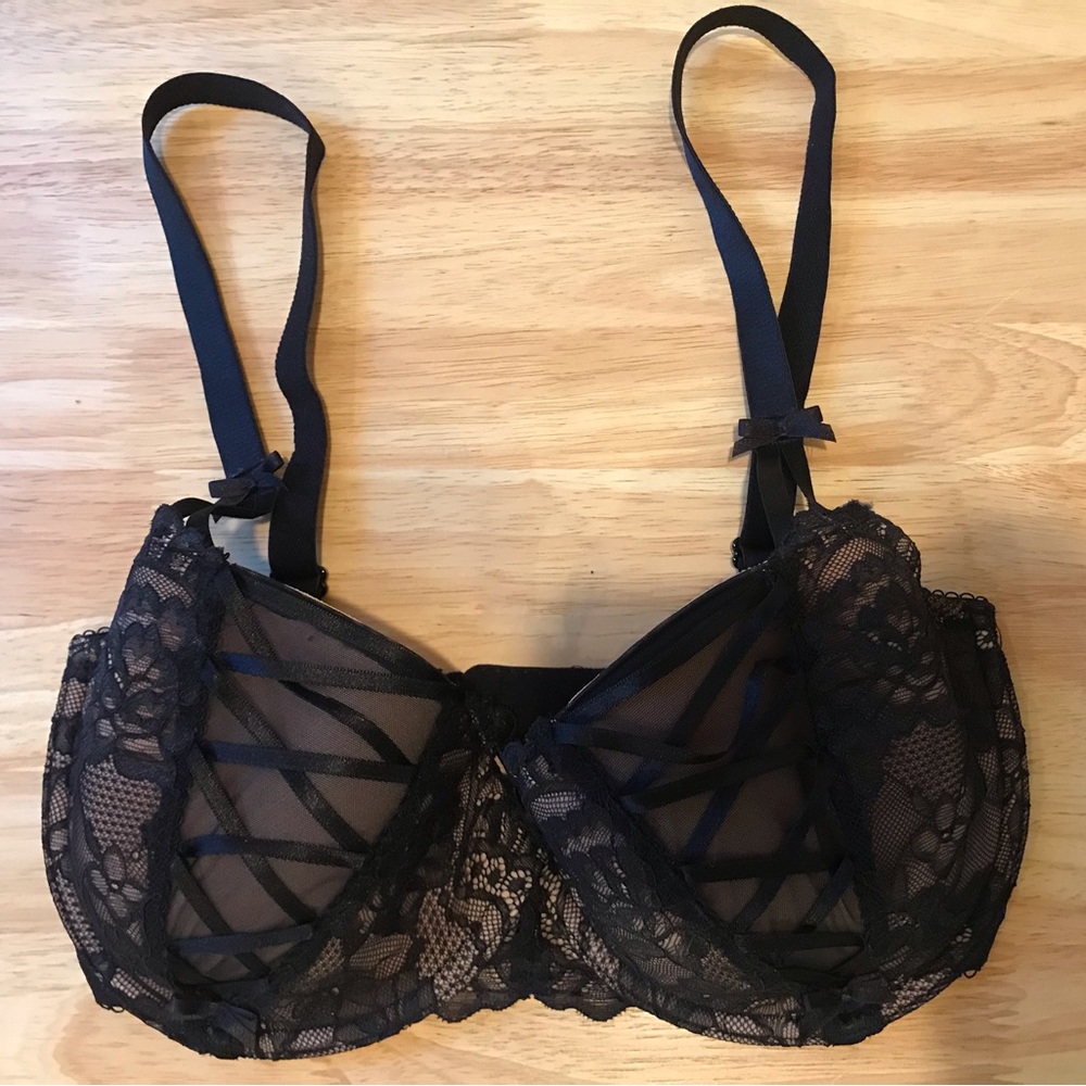 LIKE NEW Adore Me Enny Contour Bra Size 30H